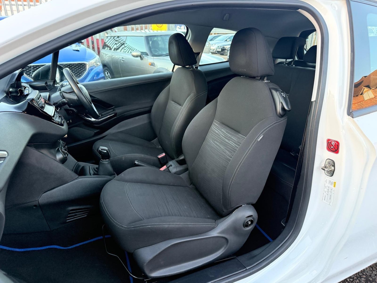 Used Peugeot 208 2013 for sale - 77016519: Photo 22