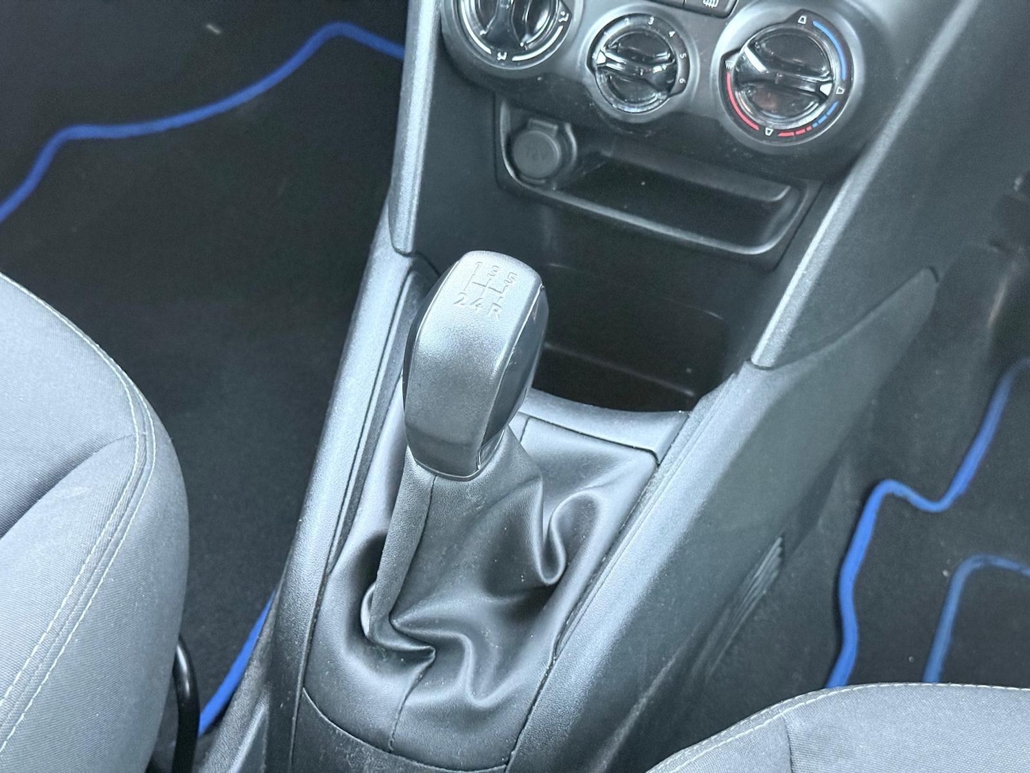 Used Peugeot 208 2013 for sale - 77016519: Photo 26