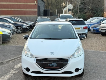 Used Peugeot 208 2013 for sale - 77016519: Photo