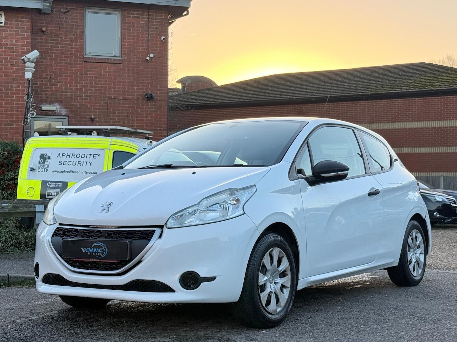 Used Peugeot 208 2013 for sale - 77016519: Photo 5