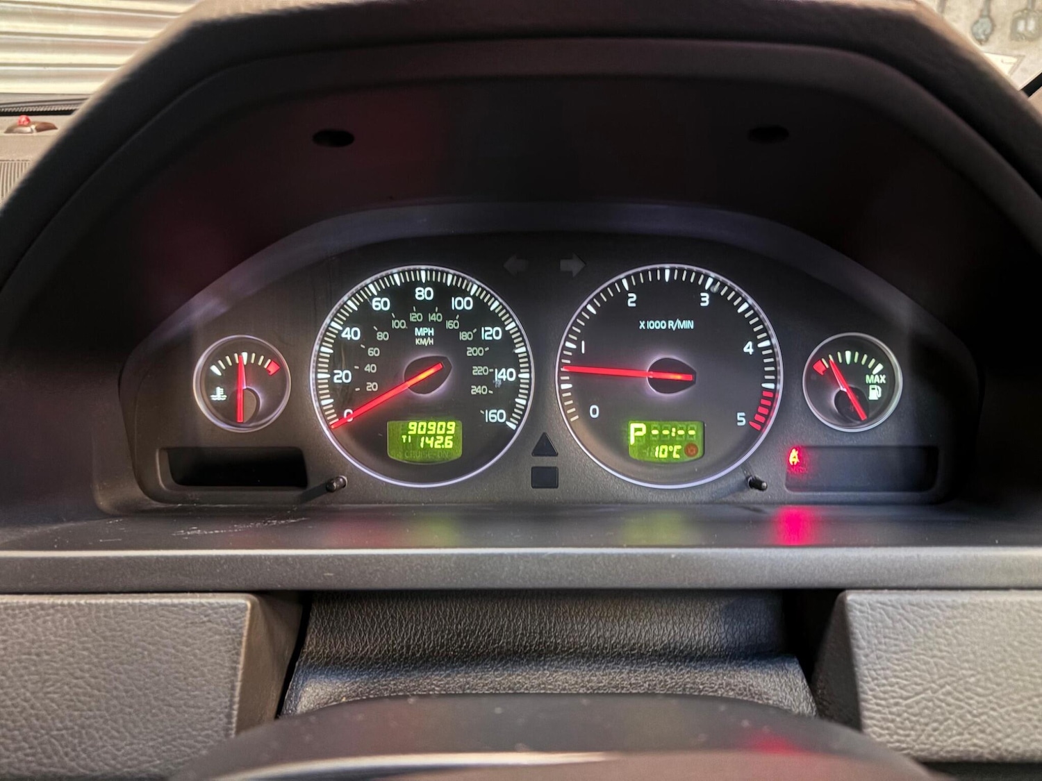 Used Volvo XC90 2009 for sale - 77882402: Photo 28