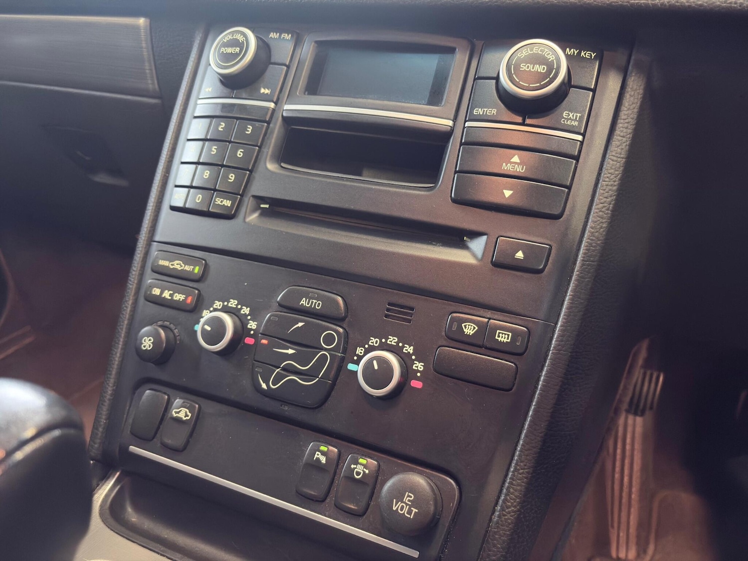 Used Volvo XC90 2009 for sale - 77882402: Photo 33