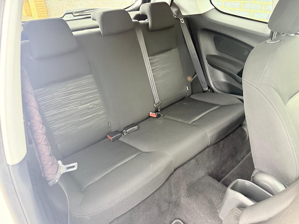 Used Peugeot 208 2014 for sale - 76214309: Photo 18