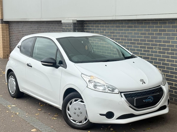 Used Peugeot 208 2014 for sale - 76214309: Photo 1