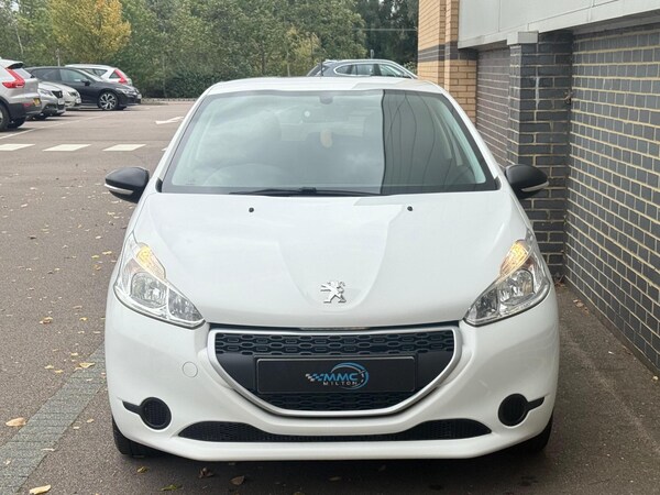 Used Peugeot 208 2014 for sale - 76214309: Photo 7