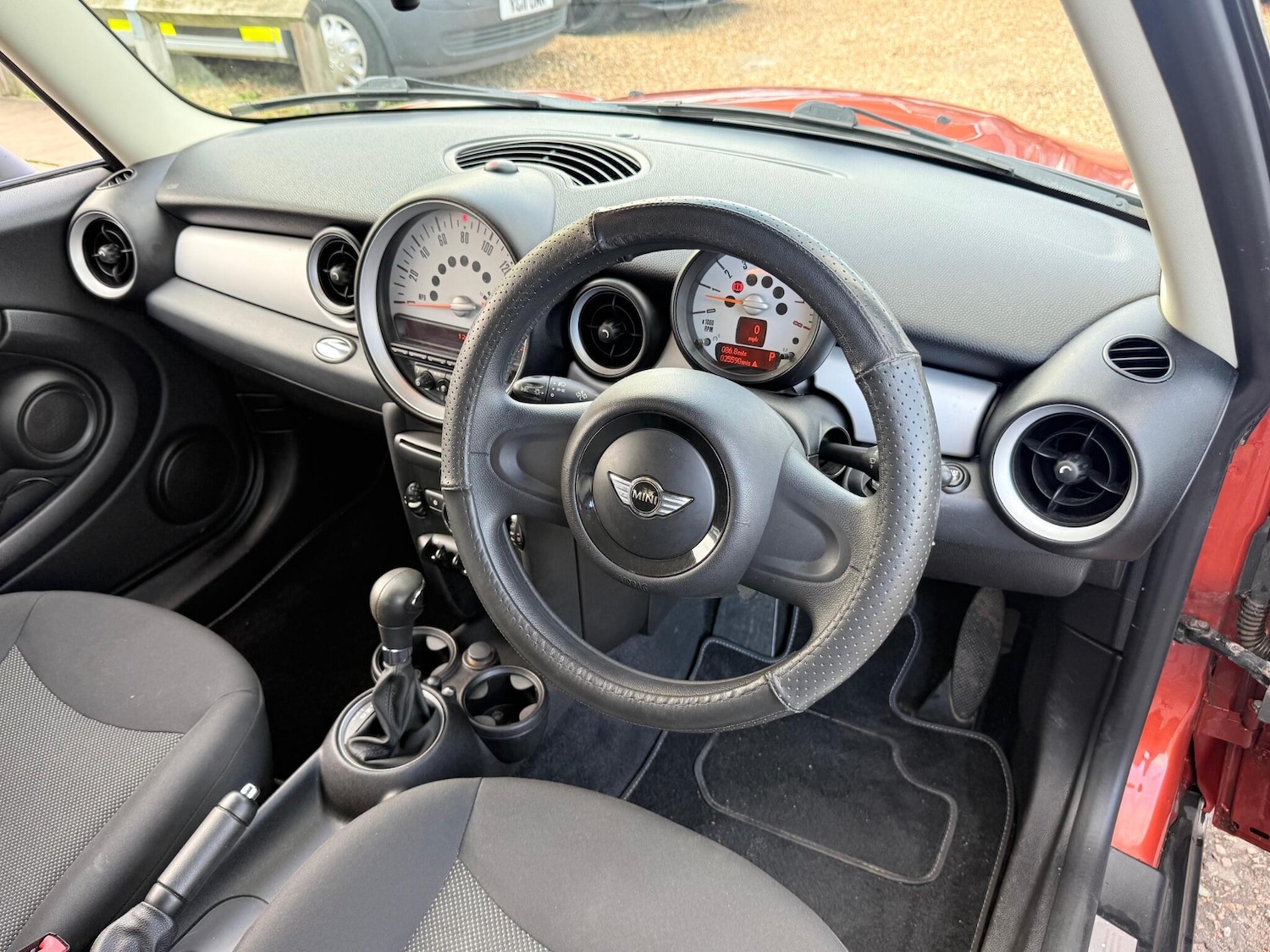 Used MINI Hatch 2011 for sale - 76802199: Photo 17