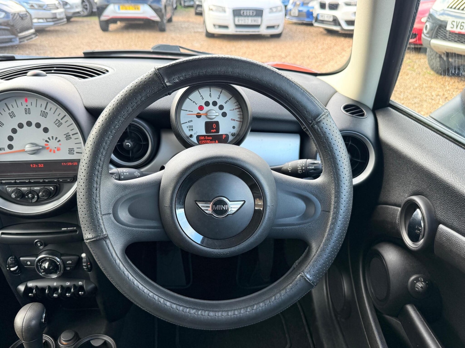 Used MINI Hatch 2011 for sale - 76802199: Photo 31