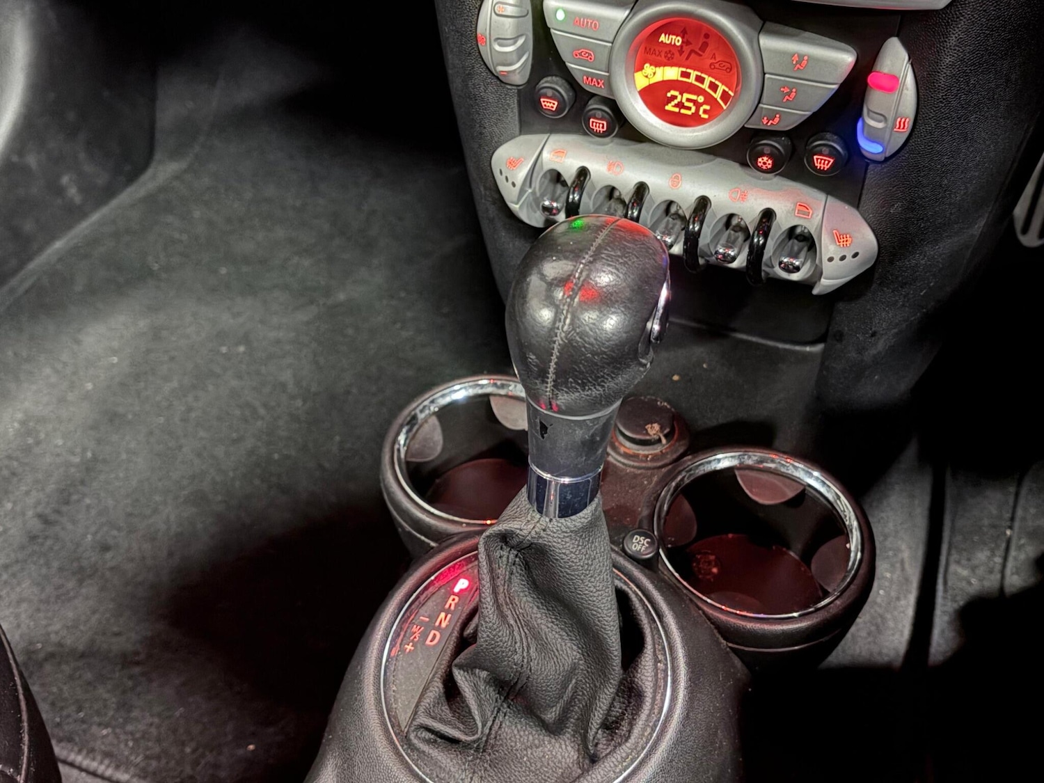 Used MINI Hatch 2009 for sale - 77266671: Photo 26