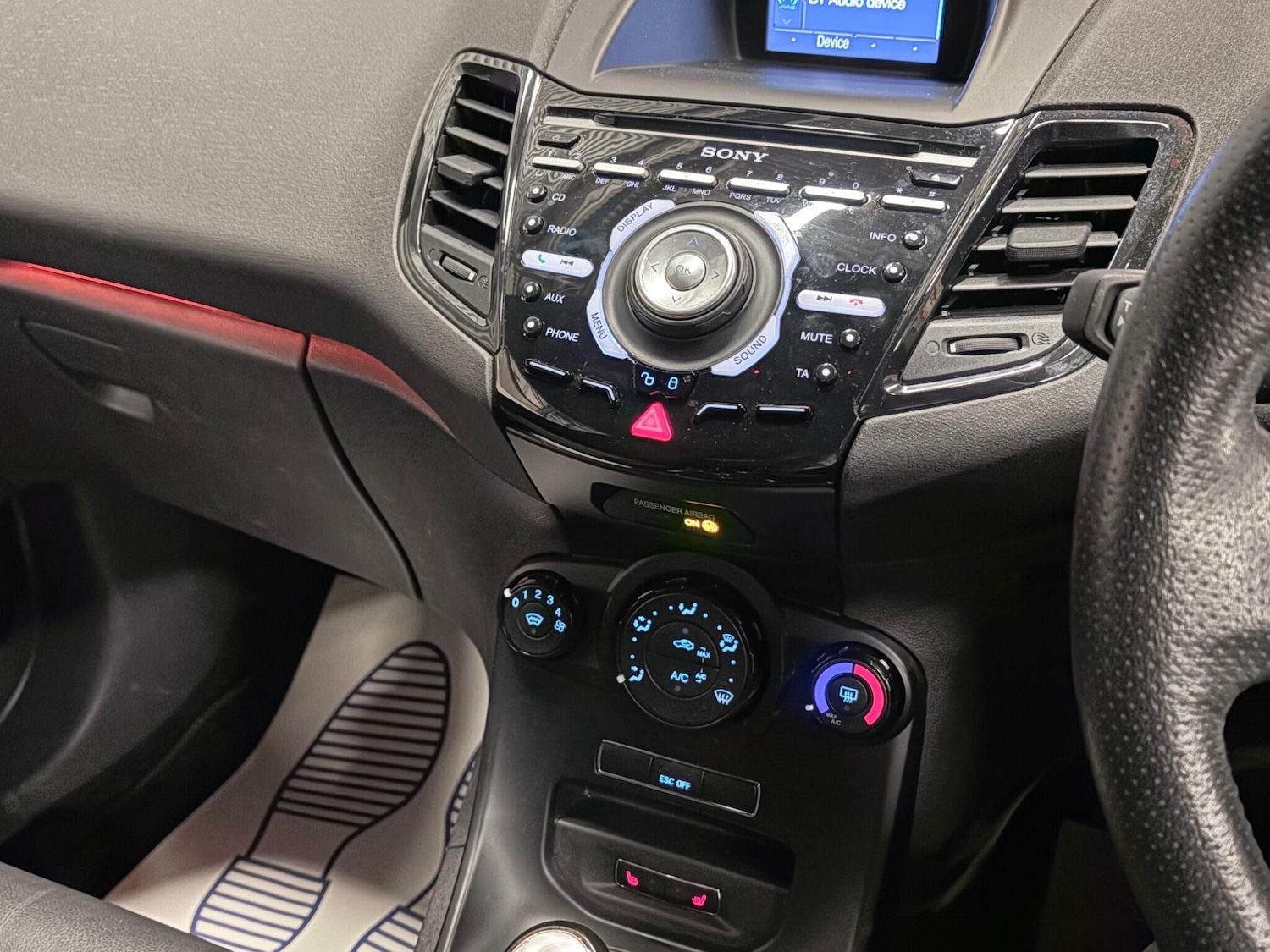 Used Ford Fiesta 2015 for sale - 77564907: Photo 17