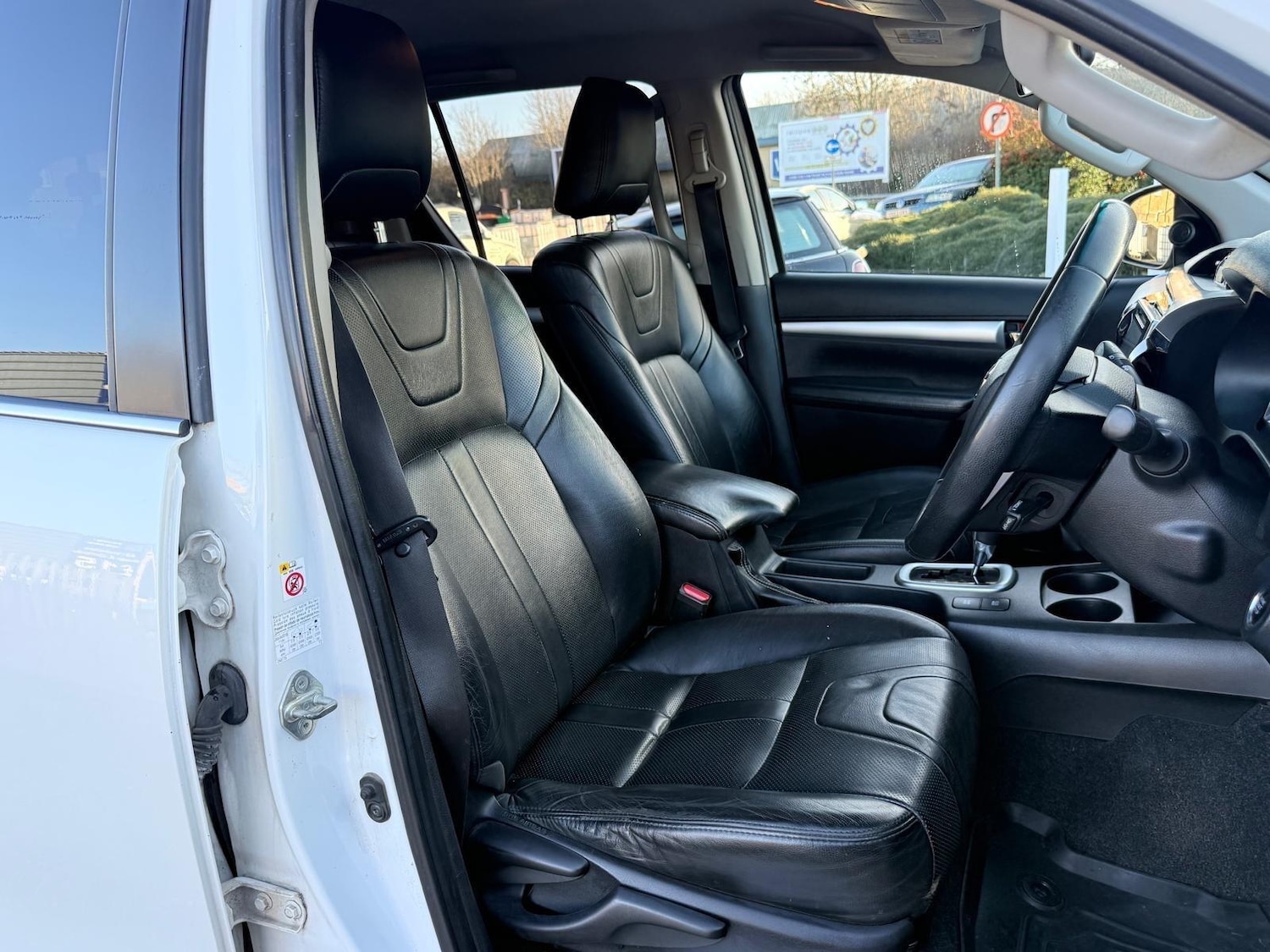 Used Toyota Hilux 2017 for sale - 77020925: Photo 24