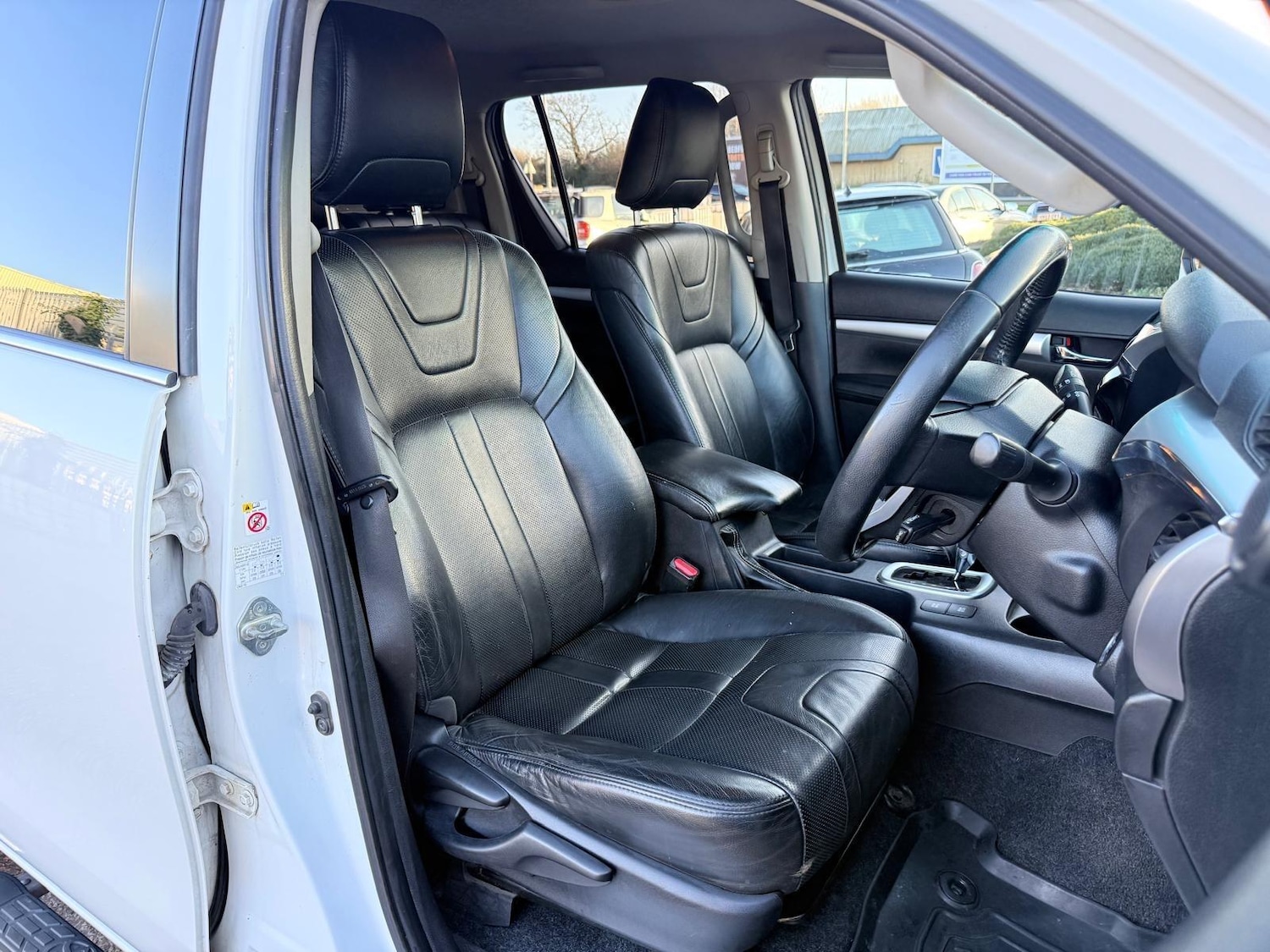 Used Toyota Hilux 2017 for sale - 77020925: Photo 25