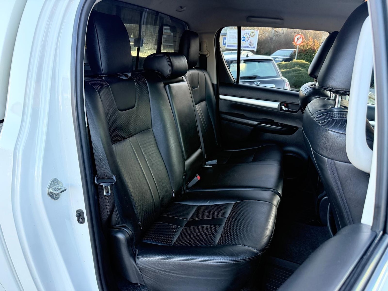 Used Toyota Hilux 2017 for sale - 77020925: Photo 27