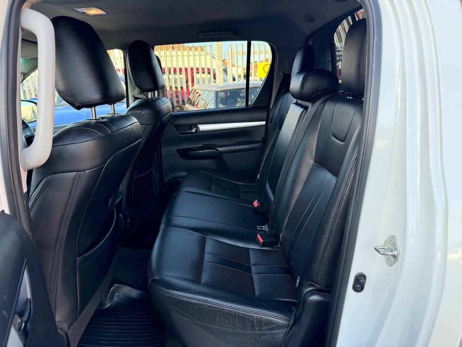 Used Toyota Hilux 2017 for sale - 77020925: Photo 32