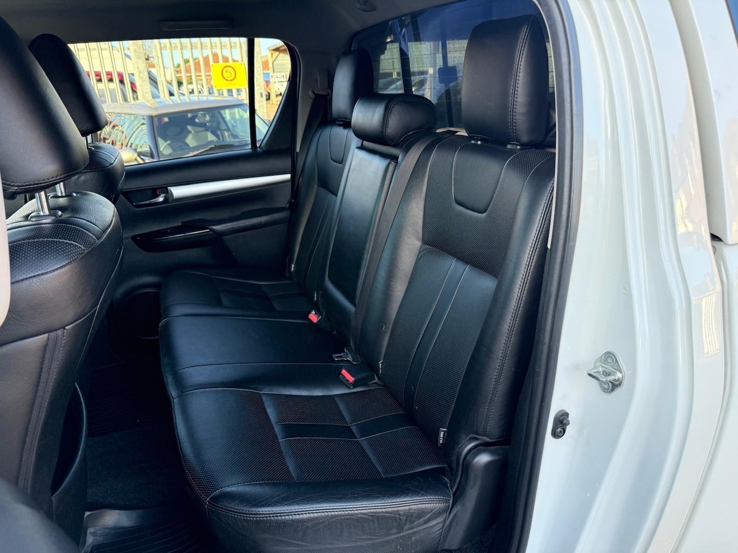 Used Toyota Hilux 2017 for sale - 77020925: Photo 33