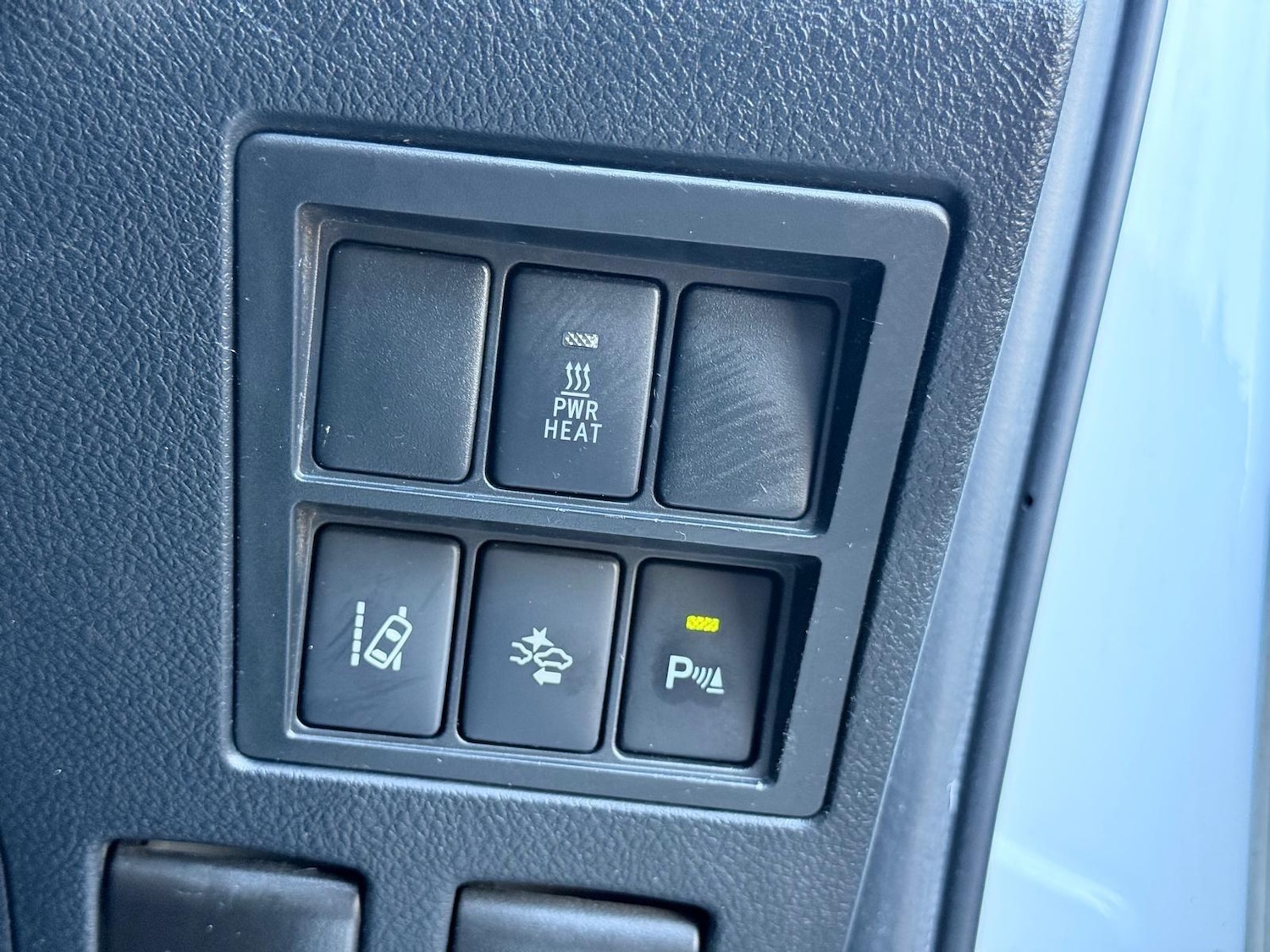 Used Toyota Hilux 2017 for sale - 77020925: Photo 41