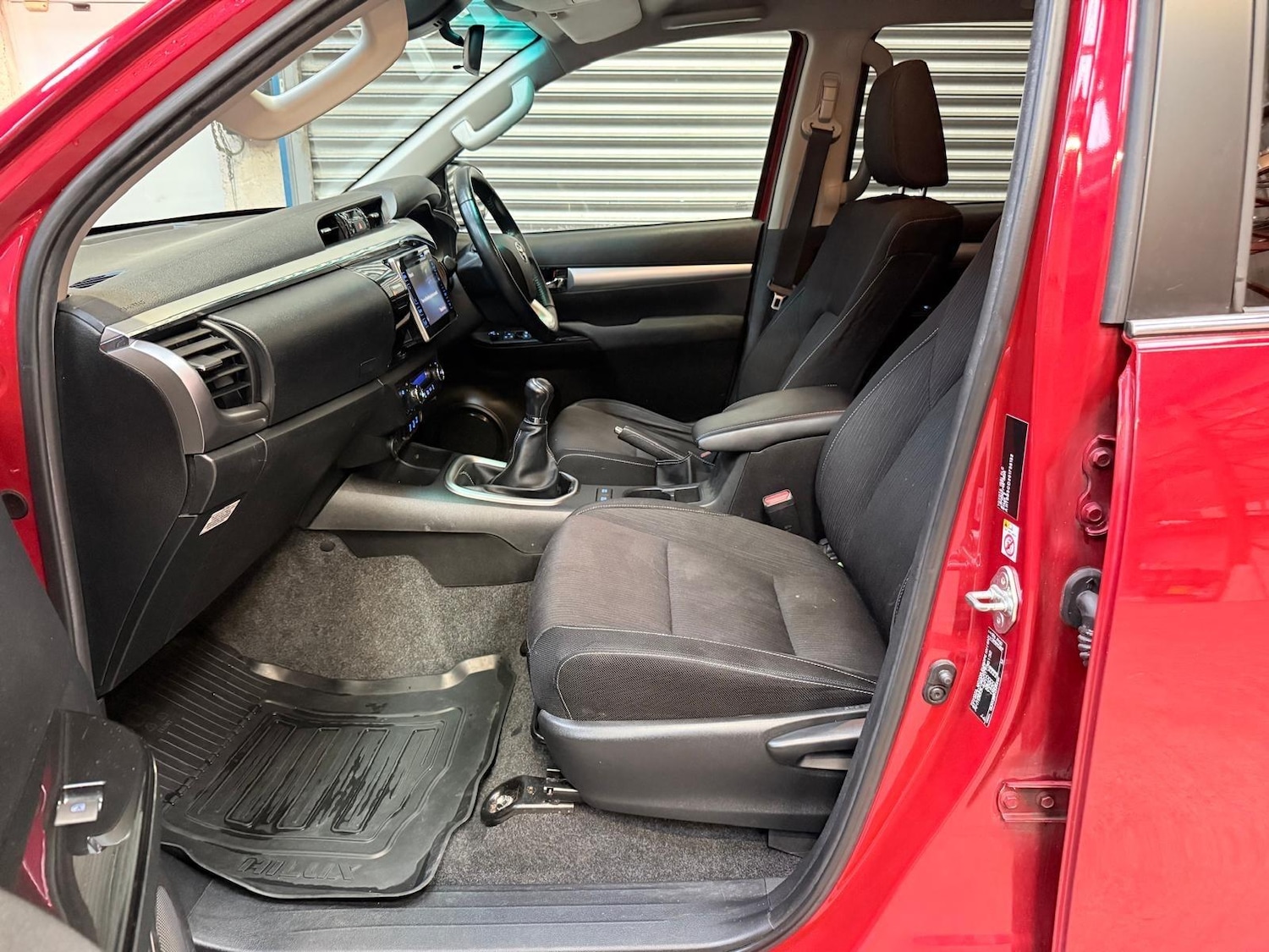 Used Toyota Hilux 2017 for sale - 77549710: Photo 23