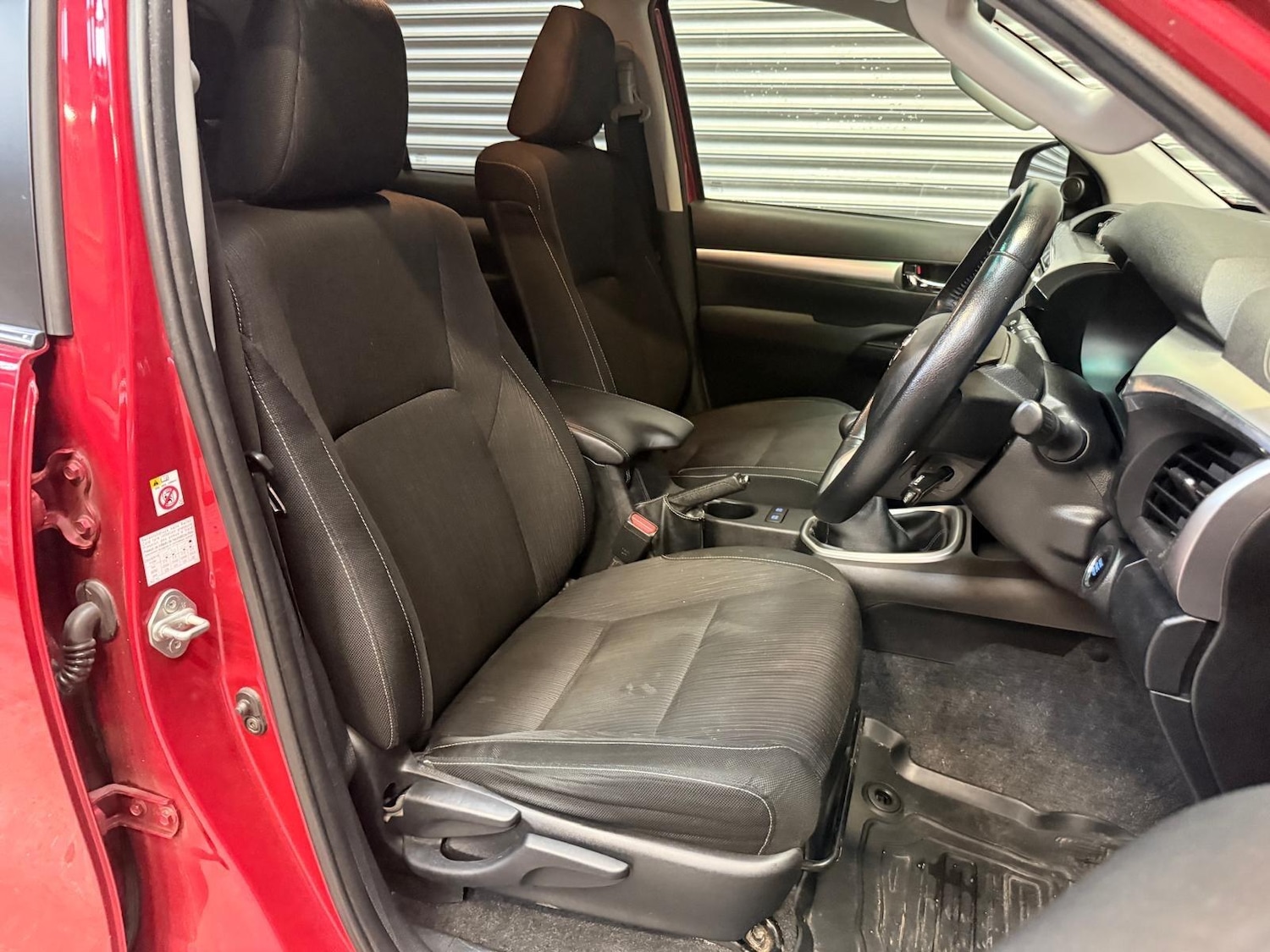 Used Toyota Hilux 2017 for sale - 77549710: Photo 27