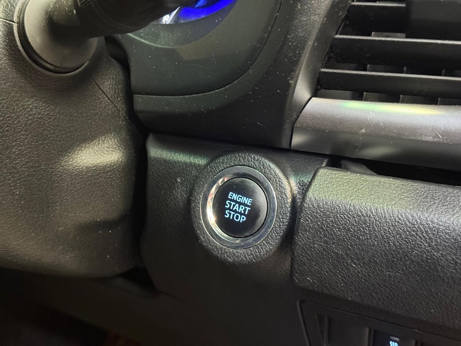 Used Toyota Hilux 2017 for sale - 77549710: Photo 31