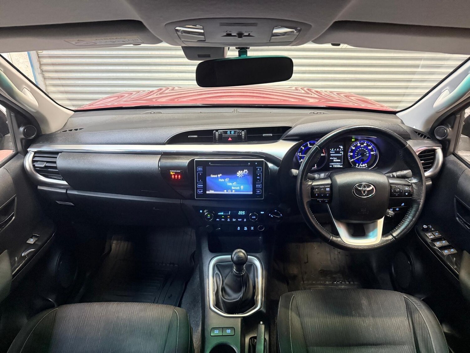 Used Toyota Hilux 2017 for sale - 77549710: Photo 36