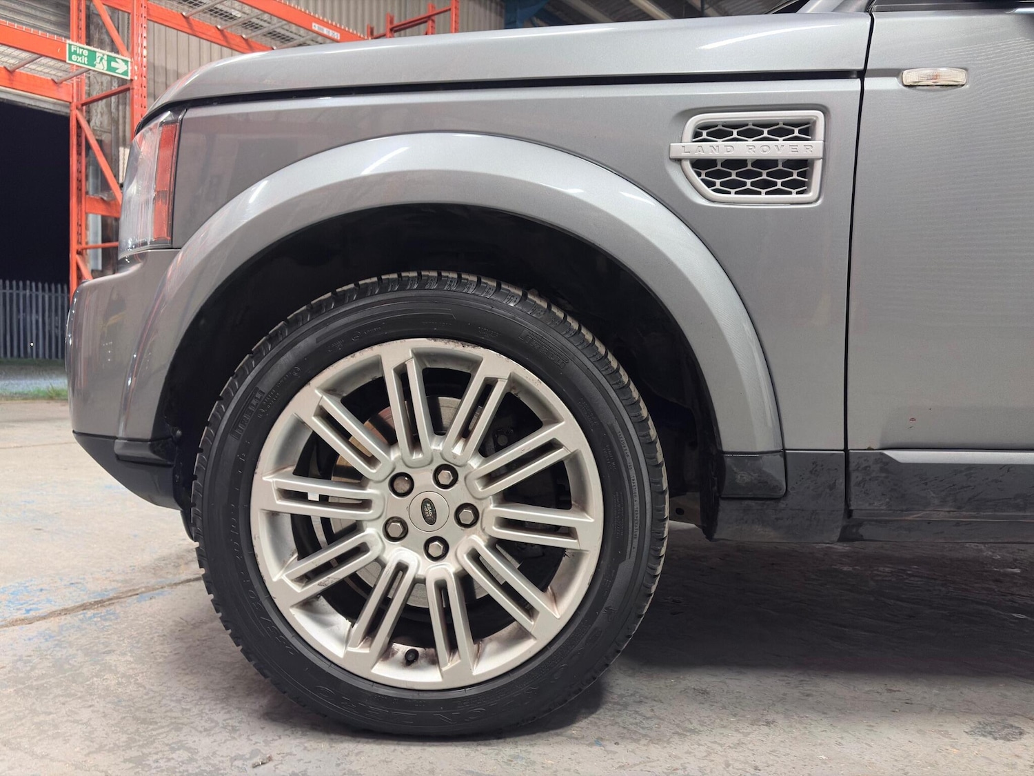 Used Land Rover Discovery 4 for sale - 77081327: Photo 17