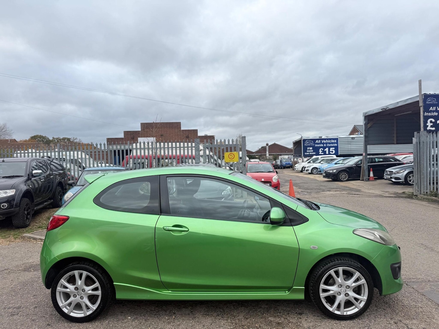 Used Mazda Mazda2 2009 for sale - 76473056: Photo 12
