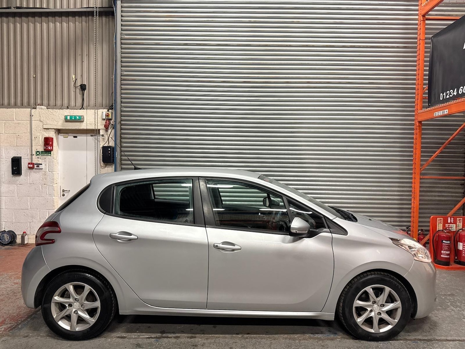 Used Peugeot 208 2015 for sale - 77054035: Photo 10