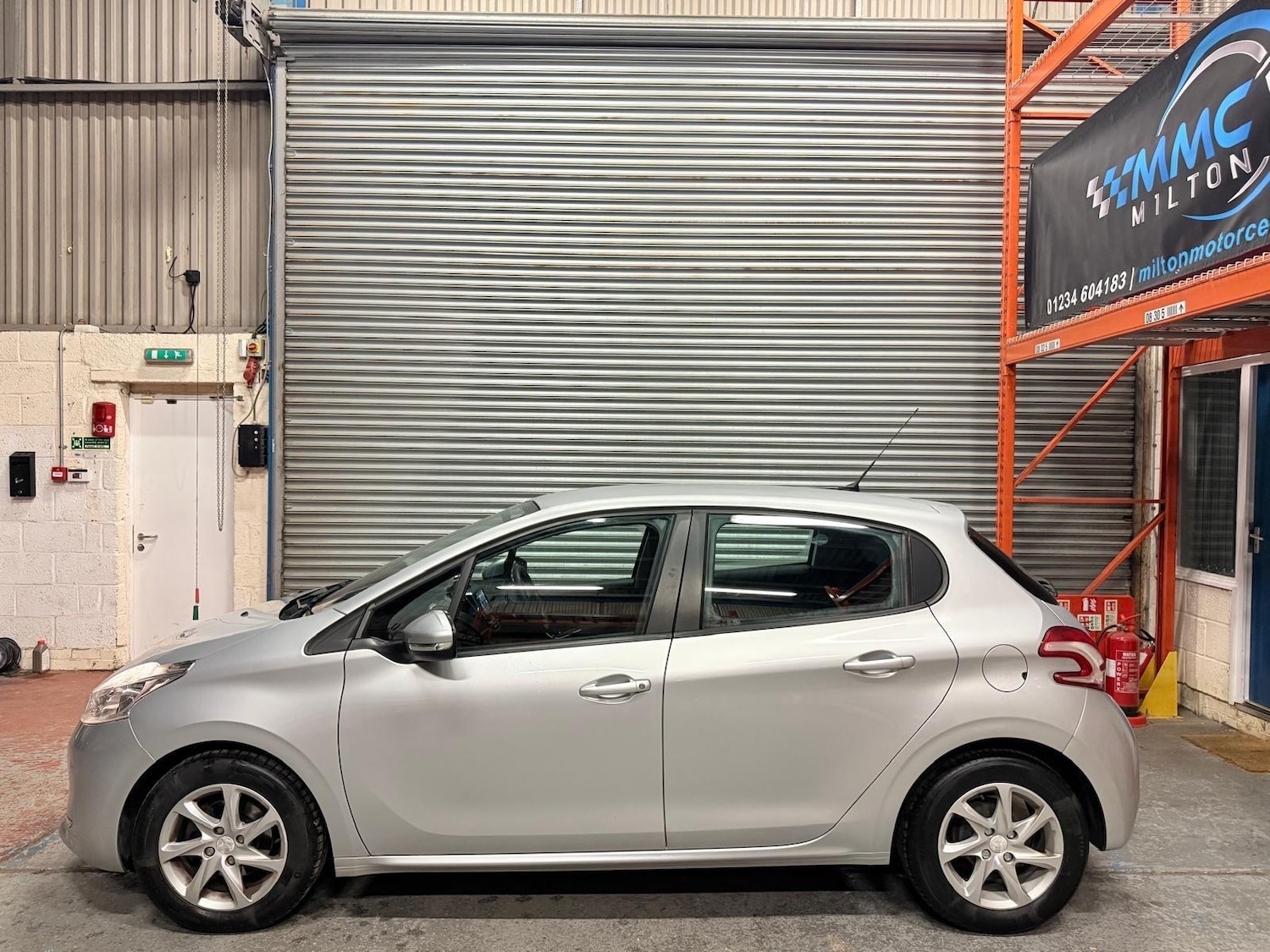 Used Peugeot 208 2015 for sale - 77054035: Photo 11