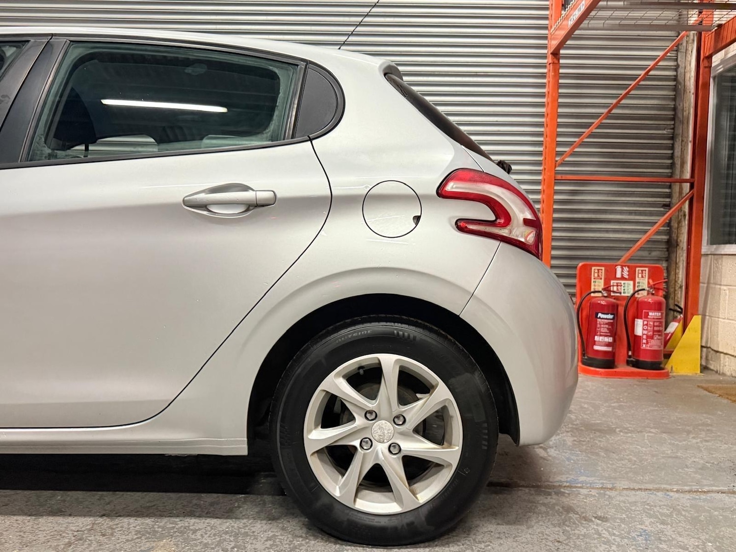 Used Peugeot 208 2015 for sale - 77054035: Photo 13