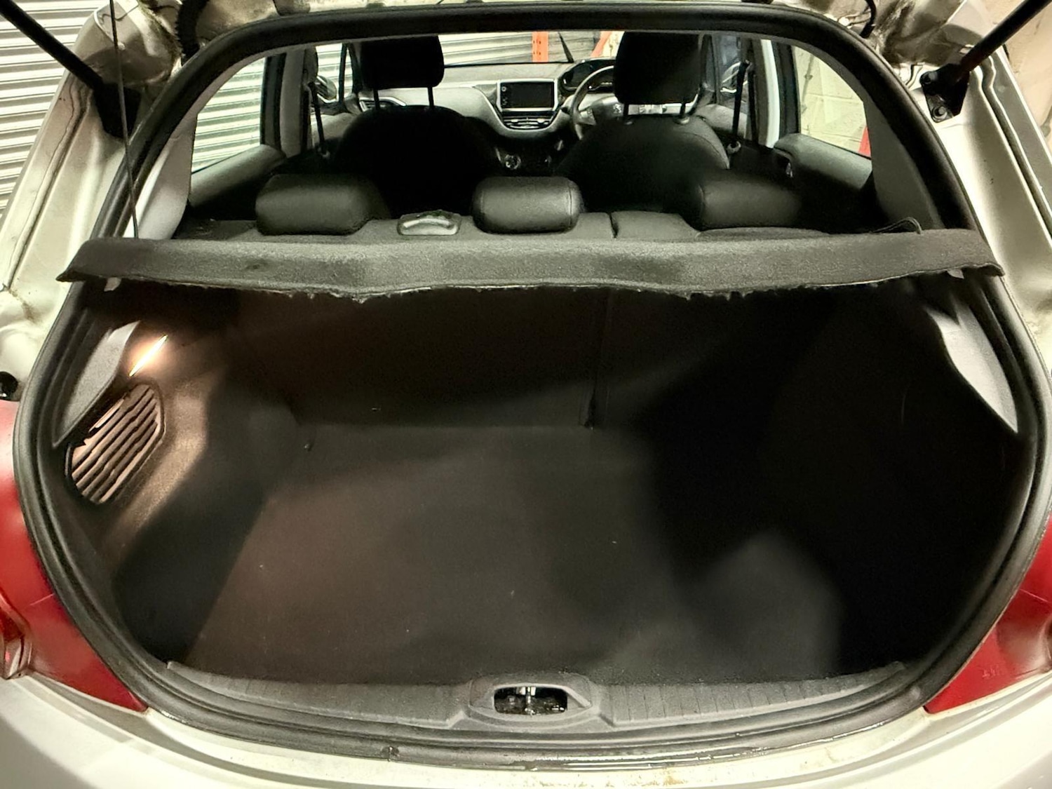 Used Peugeot 208 2015 for sale - 77054035: Photo 21