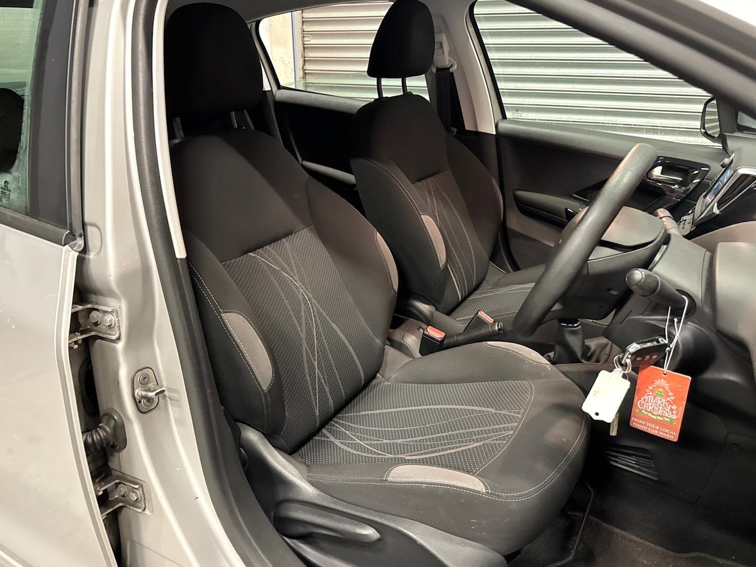 Used Peugeot 208 2015 for sale - 77054035: Photo 25