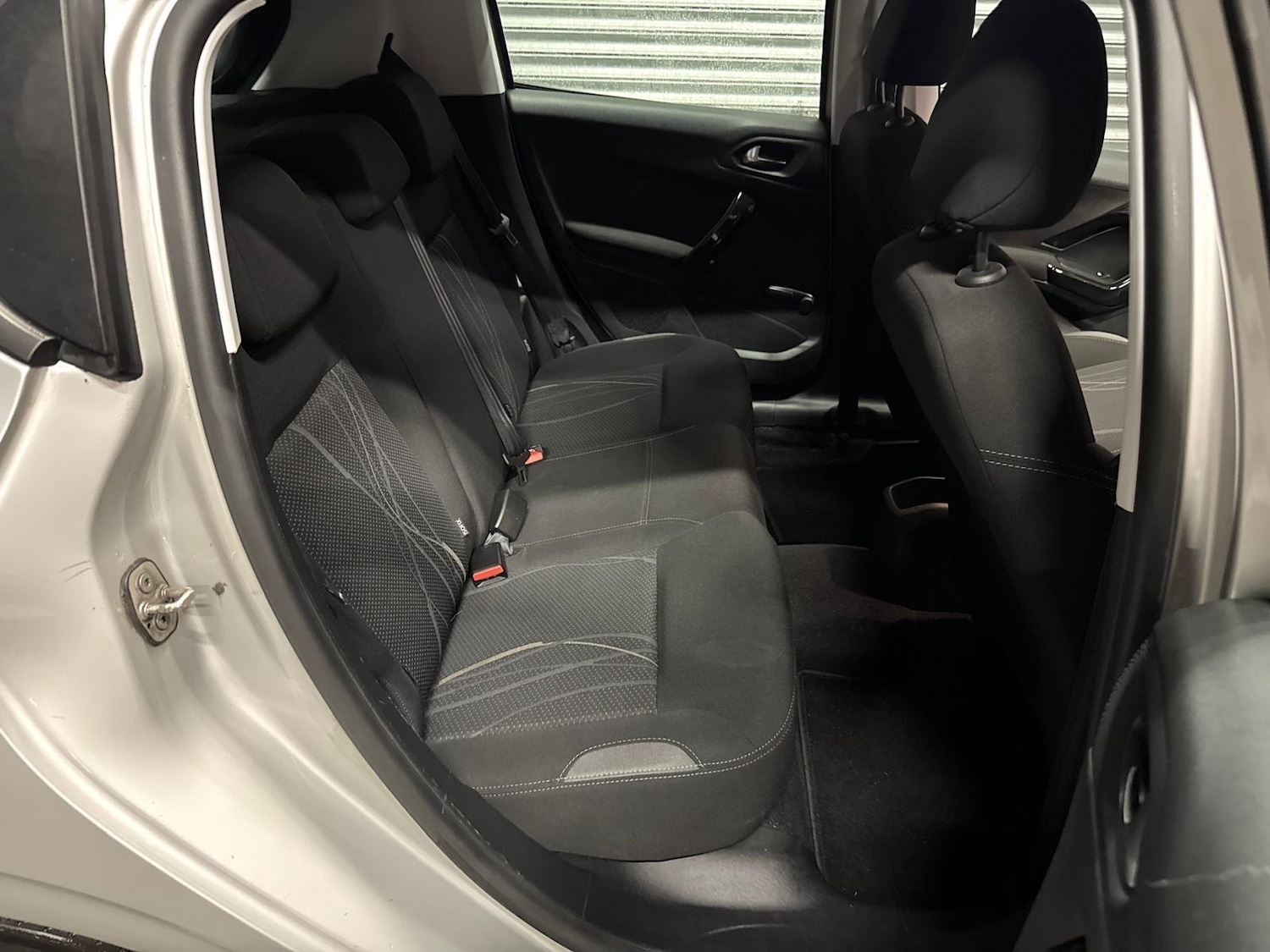 Used Peugeot 208 2015 for sale - 77054035: Photo 27