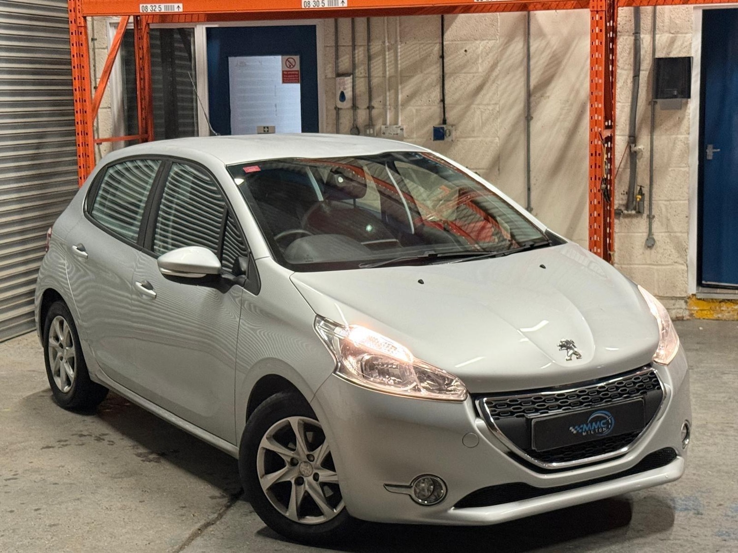 Used Peugeot 208 2015 for sale - 77054035: Photo 3
