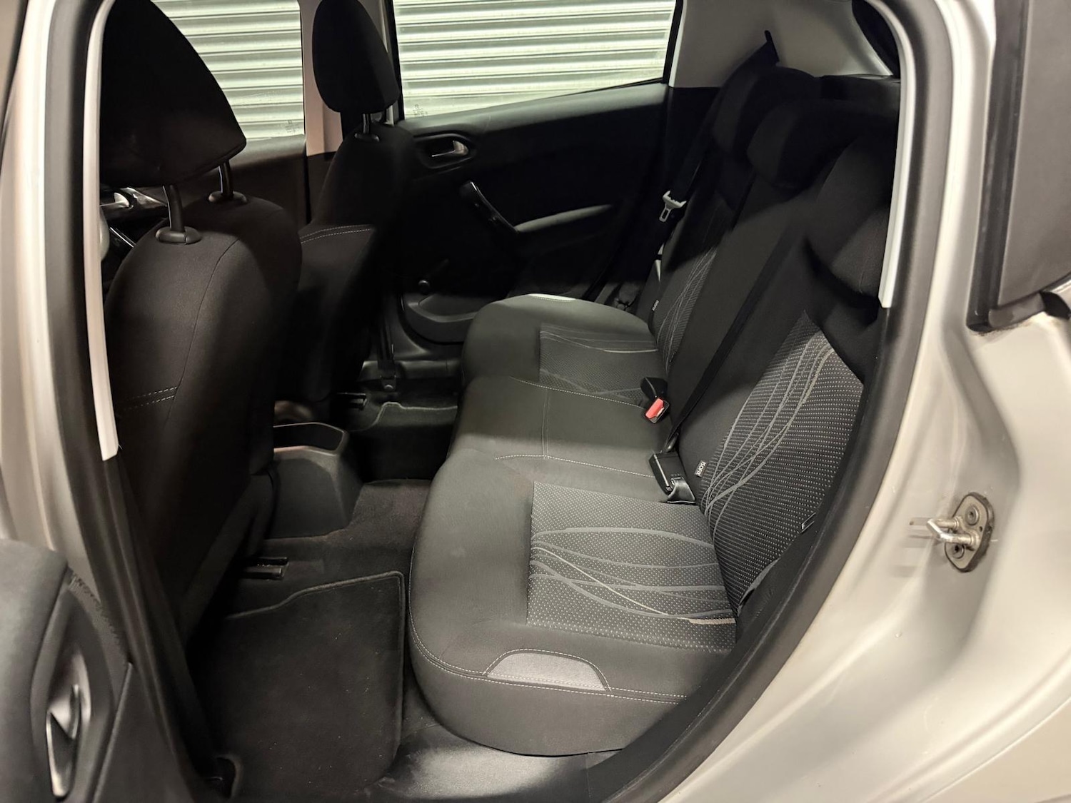 Used Peugeot 208 2015 for sale - 77054035: Photo 34