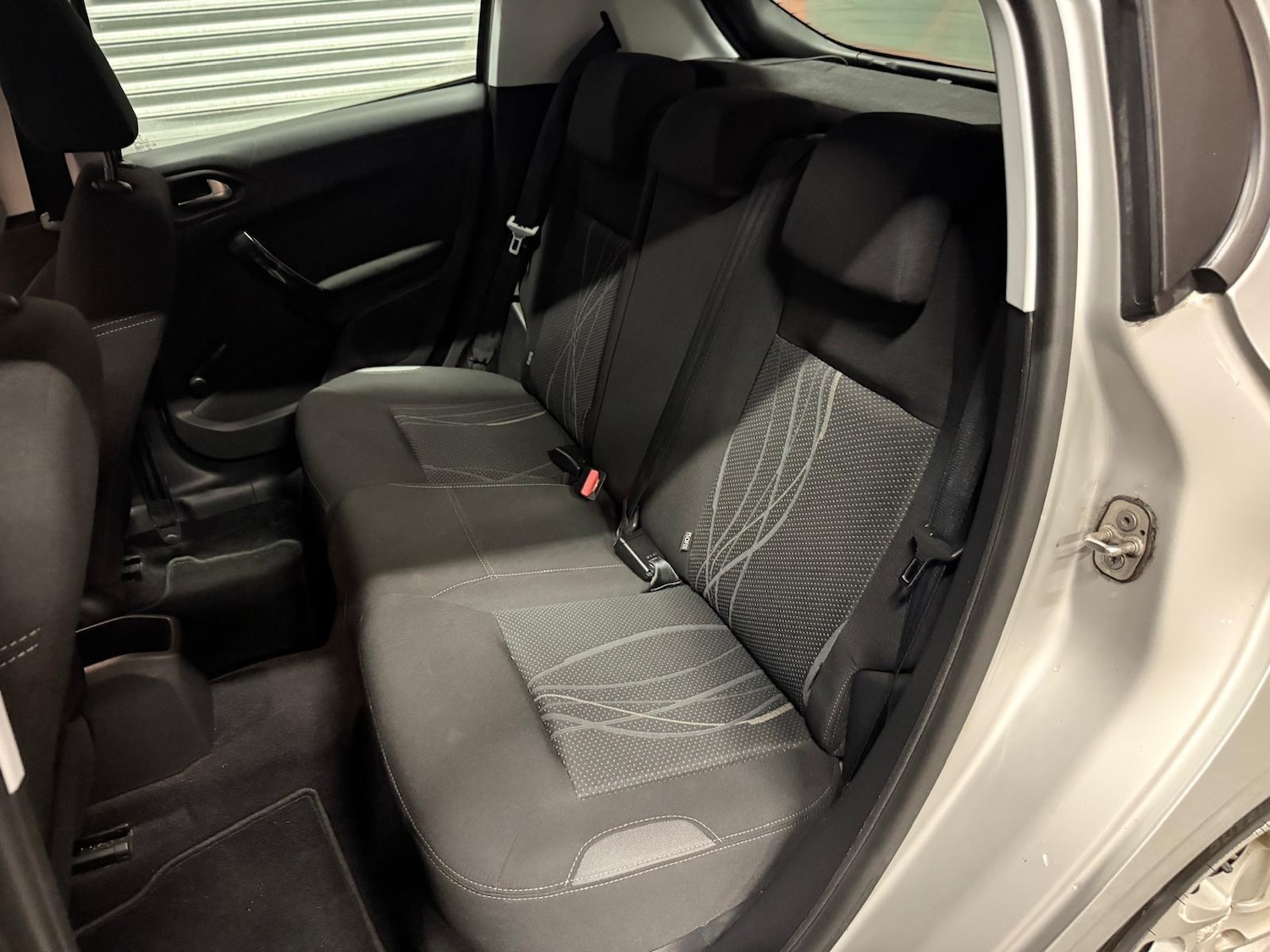 Used Peugeot 208 2015 for sale - 77054035: Photo 35