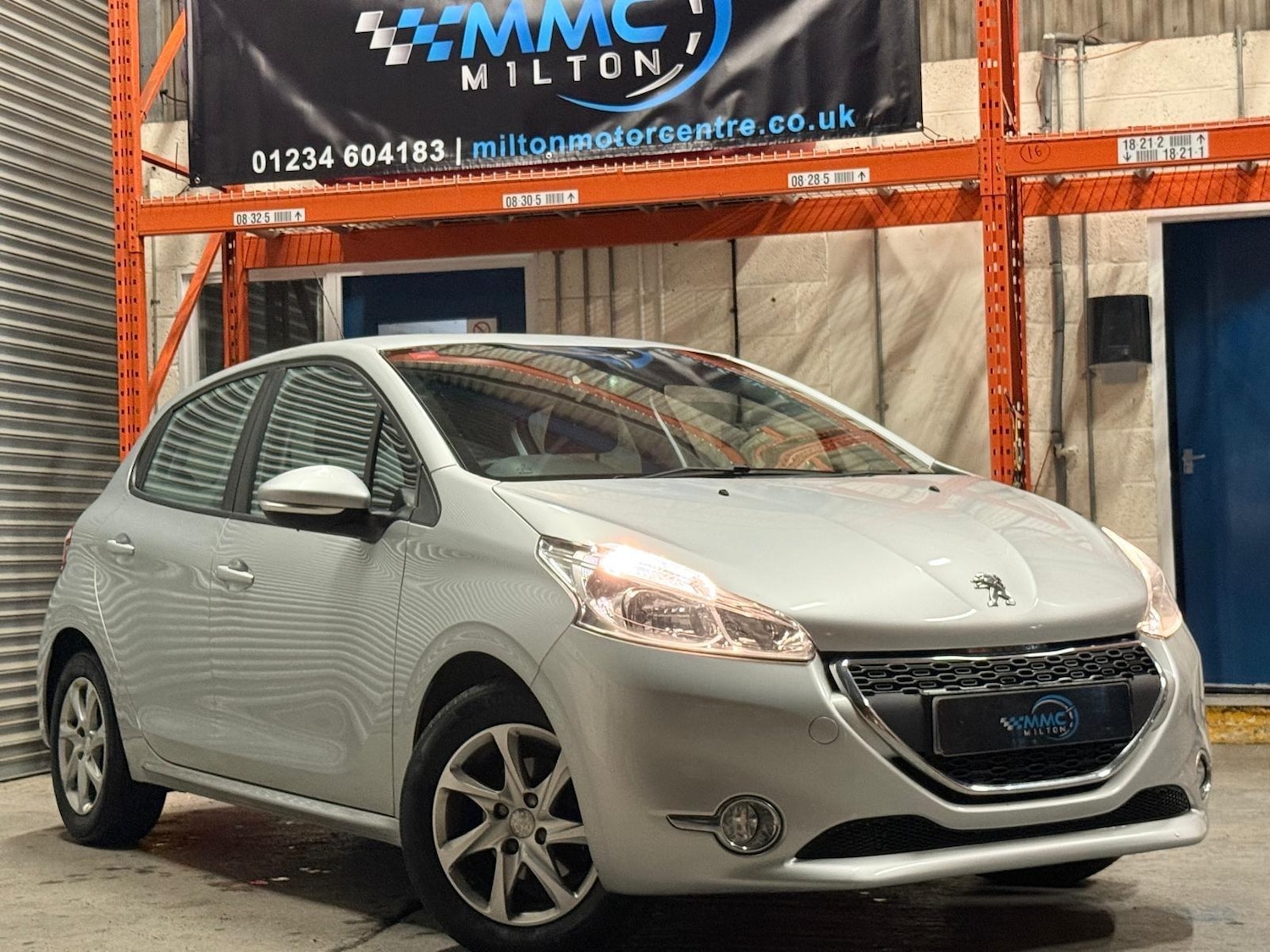 Used Peugeot 208 2015 for sale - 77054035: Photo 4