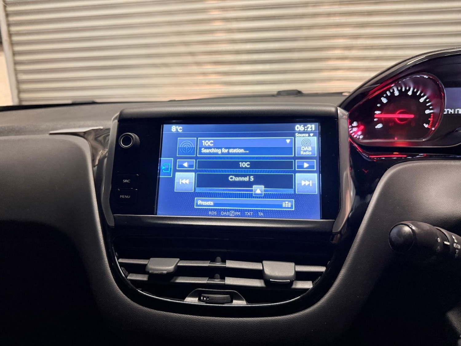 Used Peugeot 208 2015 for sale - 77054035: Photo 41