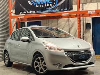 Used Peugeot 208 2015 for sale - 77054035: Photo