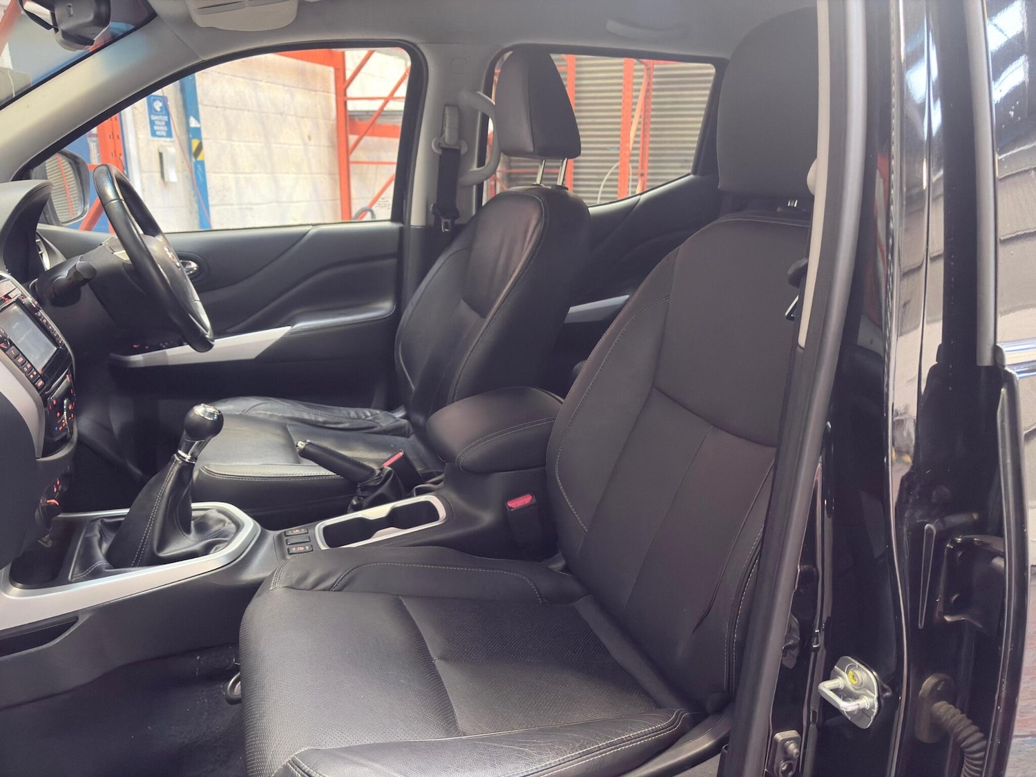 Used Nissan Navara 2018 for sale - 77230213: Photo 18