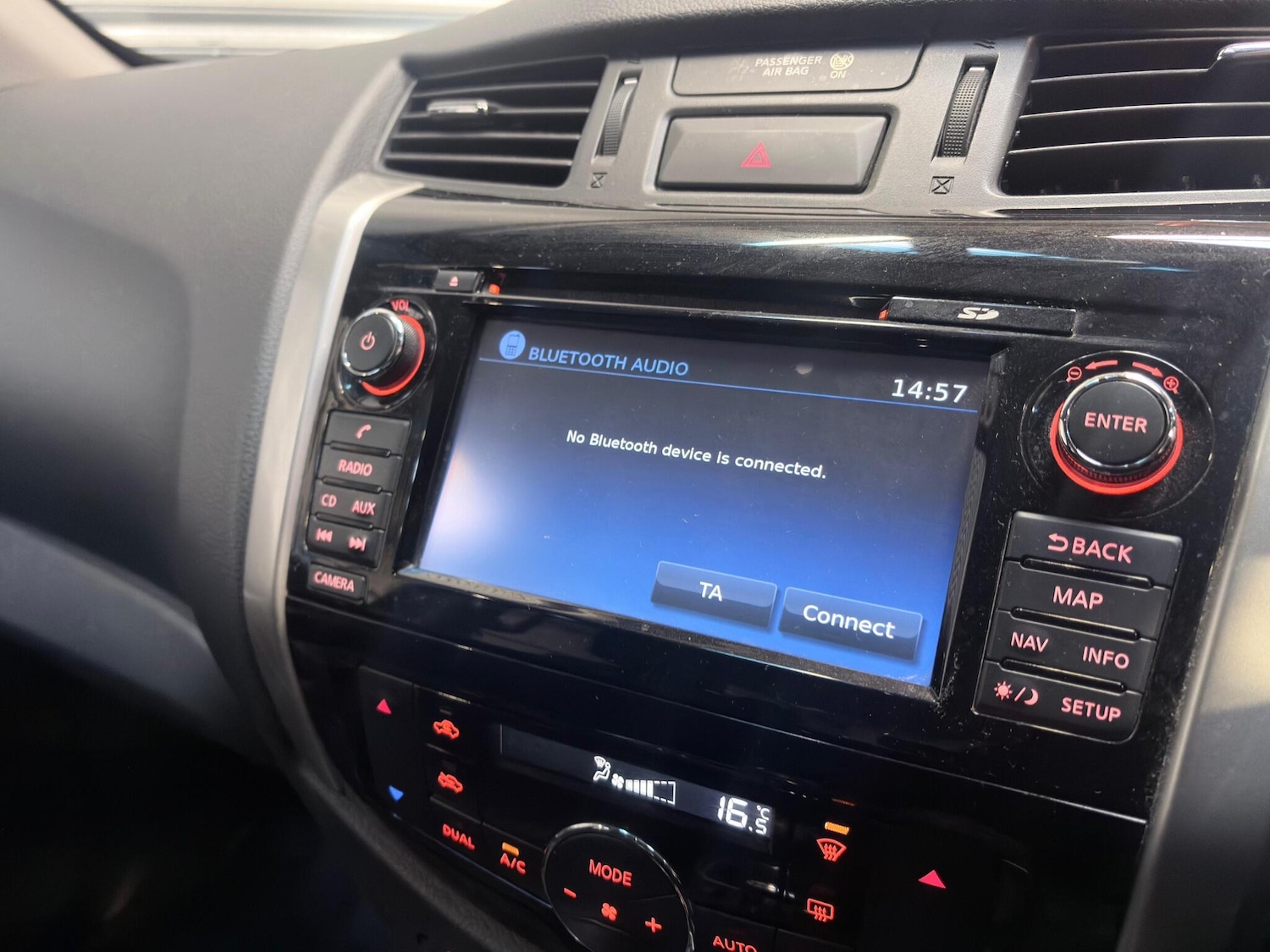 Used Nissan Navara 2018 for sale - 77230213: Photo 26