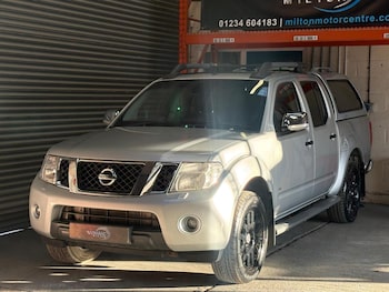 Used Nissan Navara 2010 for sale - 79116446: Photo