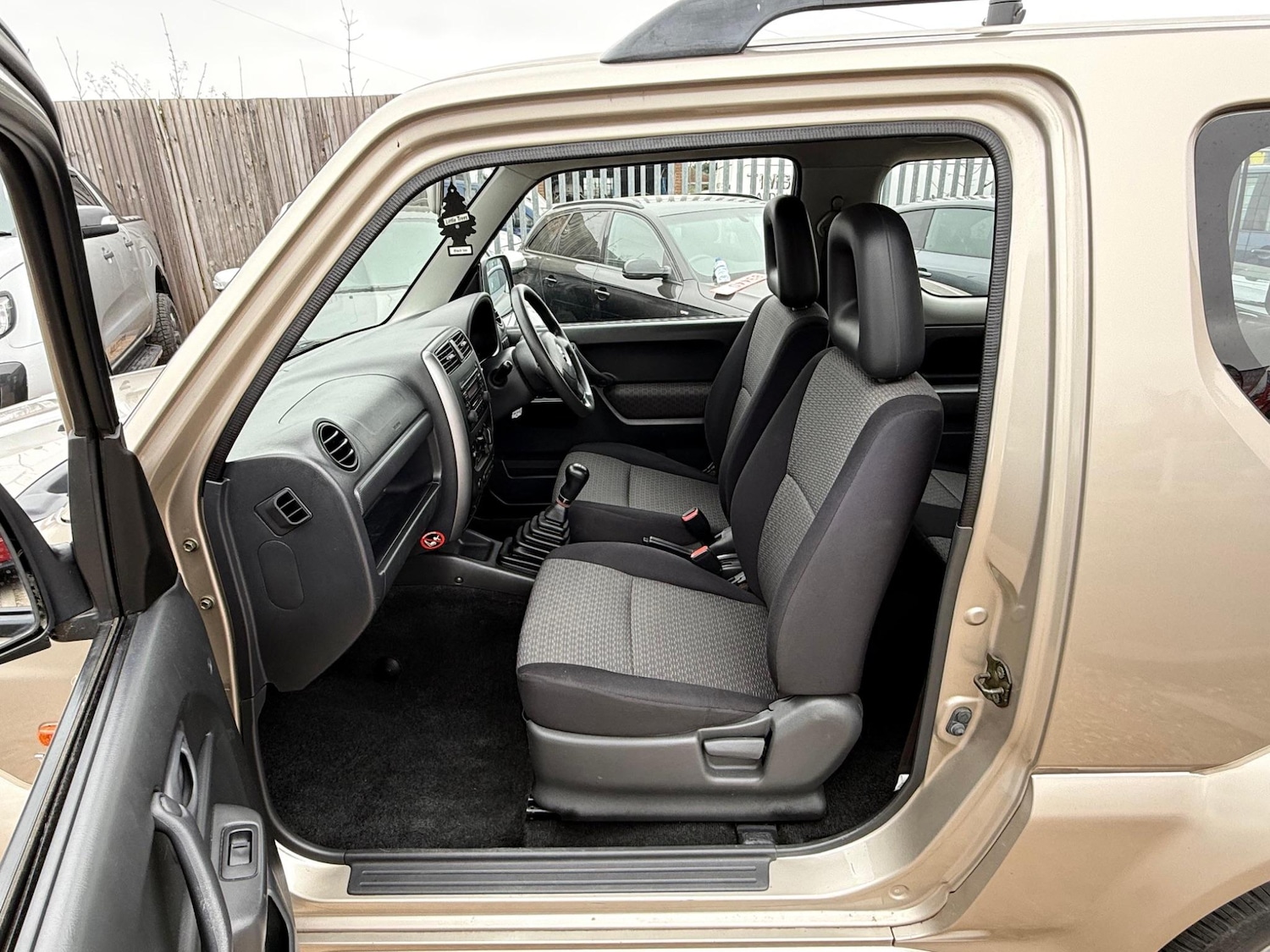 Used Suzuki Jimny 2005 for sale - 76153063: Photo 26