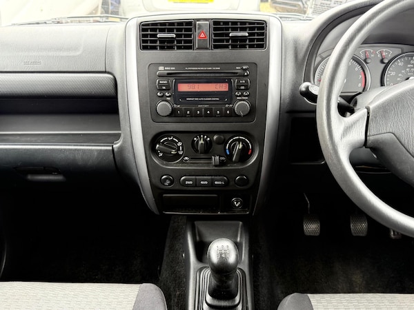 Used Suzuki Jimny 2005 for sale - 76153063: Photo 33