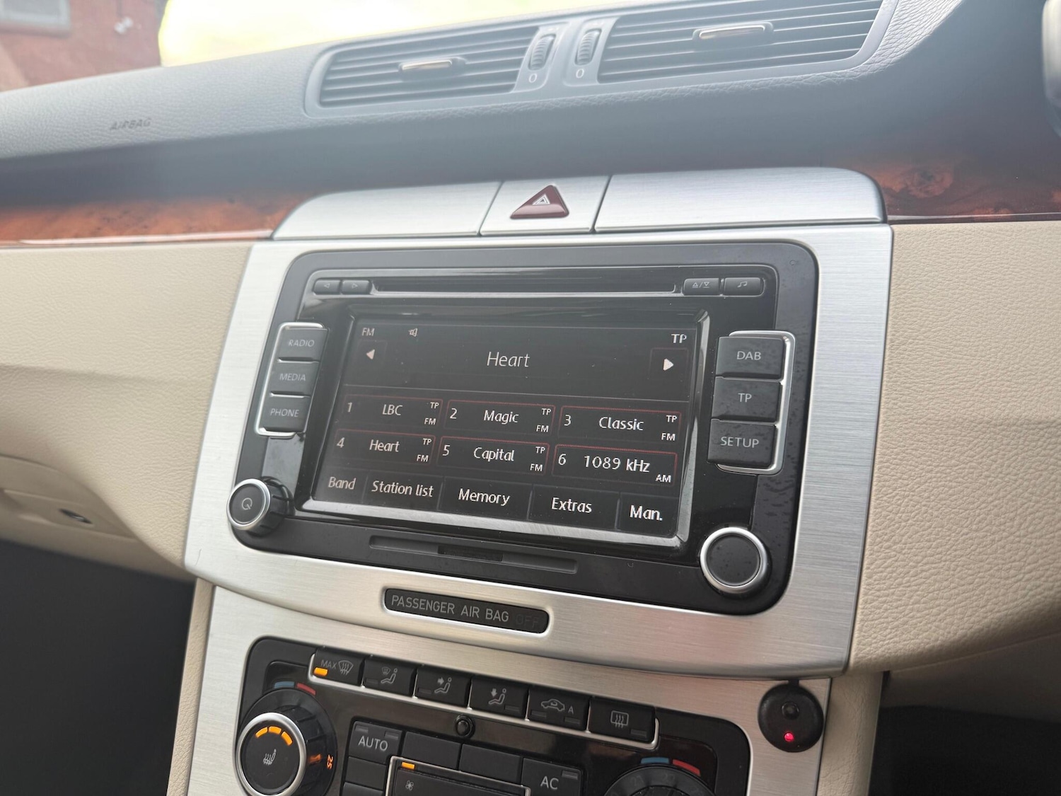 Used Volkswagen Passat 2009 for sale - 76975620: Photo 37