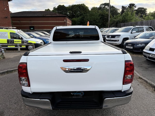 Used Toyota Hilux 2020 for sale - 75200155: Photo 11