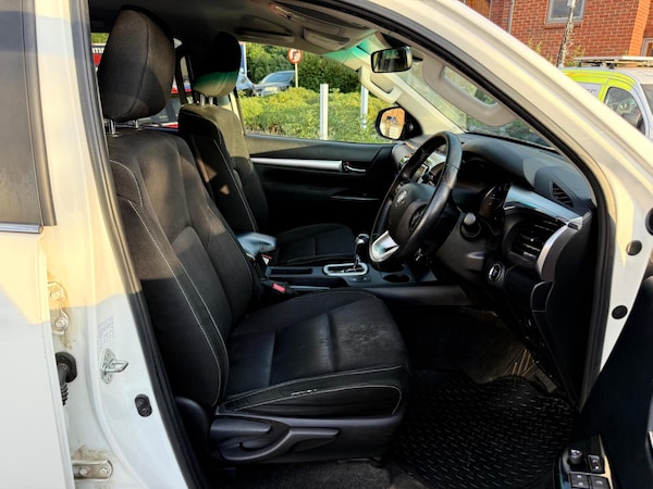 Used Toyota Hilux 2020 for sale - 75200155: Photo 14