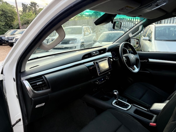 Used Toyota Hilux 2020 for sale - 75200155: Photo 20