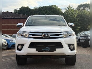 Used Toyota Hilux 2020 for sale - 75200155: Photo