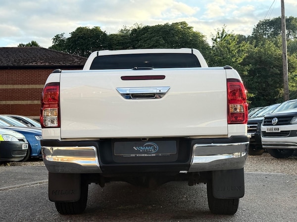 Used Toyota Hilux 2020 for sale - 75200155: Photo 6