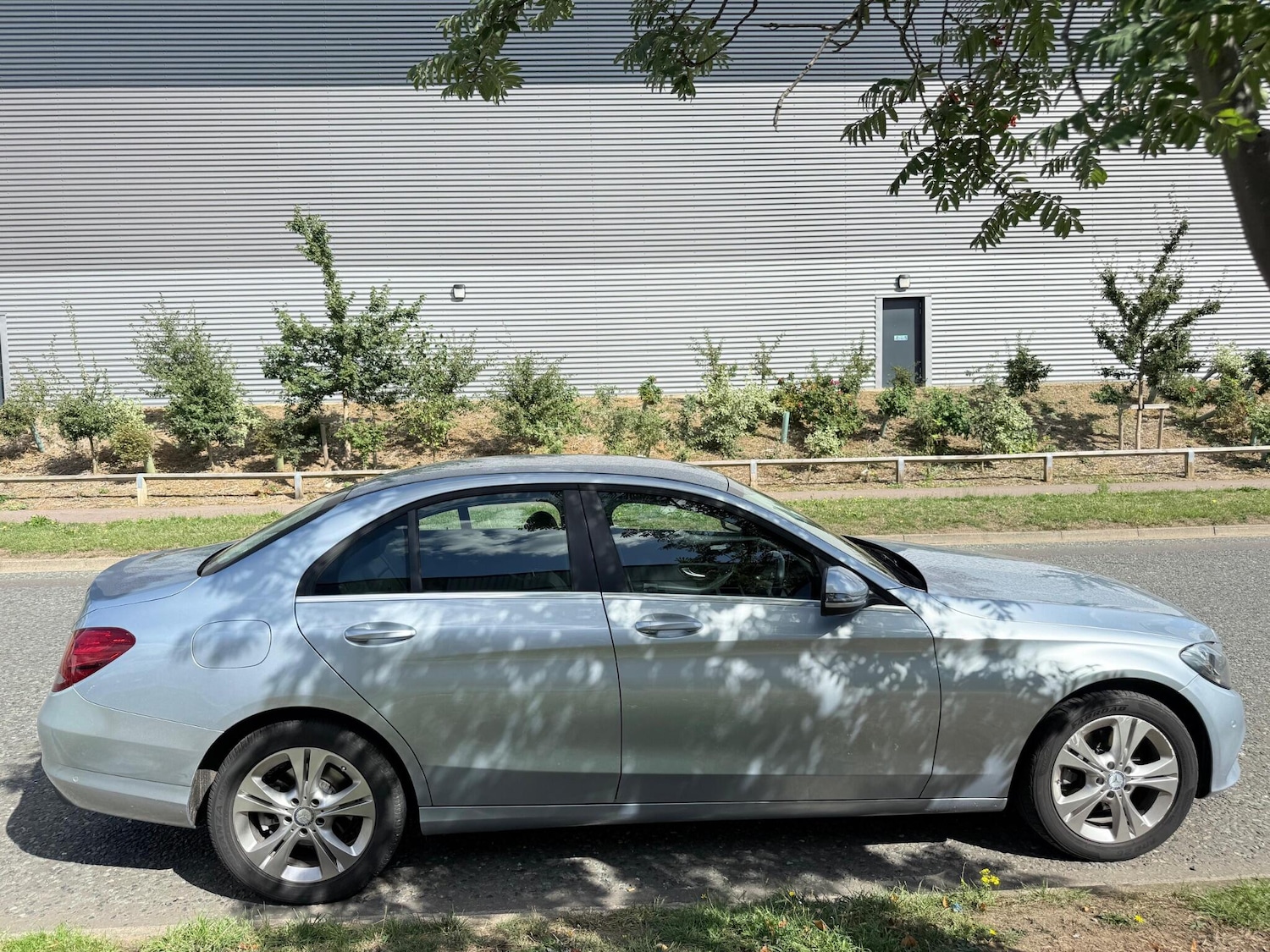 Used Mercedes-Benz C Class 2016 for sale - 76441105: Photo 4