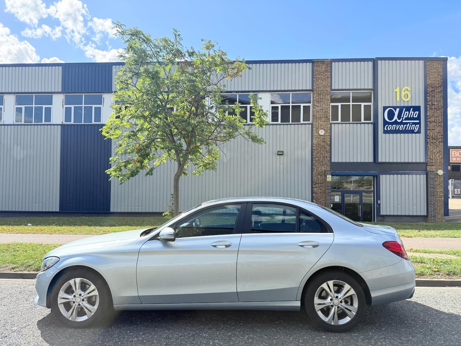 Used Mercedes-Benz C Class 2016 for sale - 76441105: Photo 8